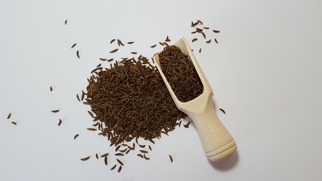 Cumin vs Caraway Seeds - How to identify the difference?