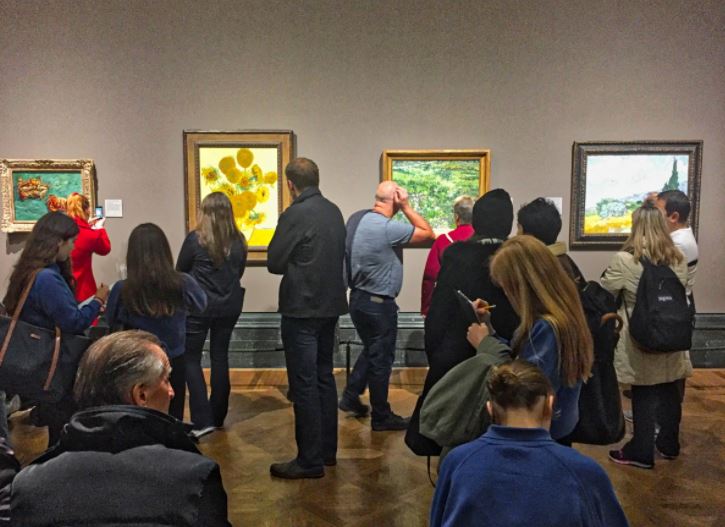 Exhibition vs Gallery