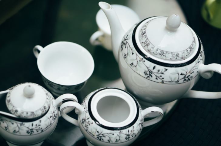  Compare Bone China and Porcelain - What's the difference?