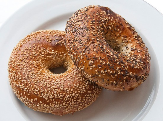 Difference Between Bagel and Bread