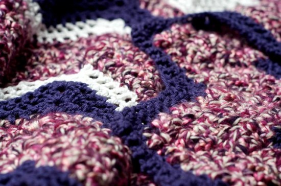 Main Difference -  Knitting vs  Crochet
